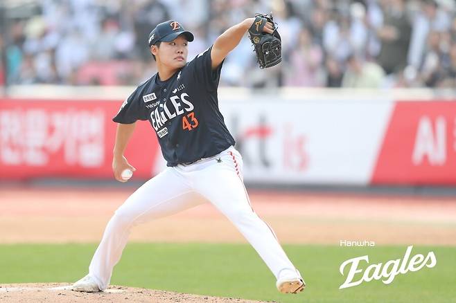▲ 160km 기대주로 무난한 데뷔전을 치르며 팀 평균 구속 상승에 앞장 선 신인 정우주 ⓒ한화 이글스
