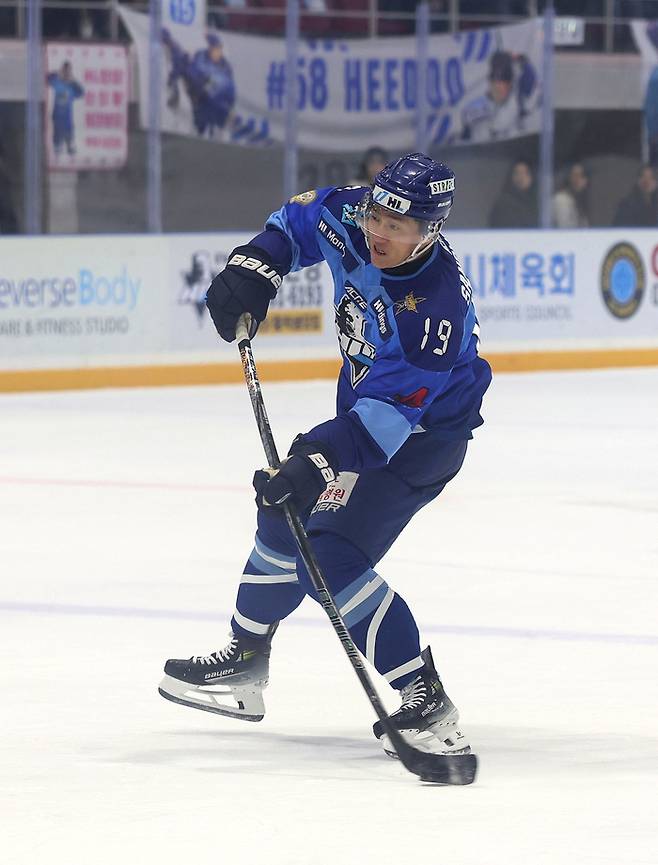 HL 안양 ‘간판’ 김상욱이 2024~25 아시아리그 아이스하키 정규리그 MVP에 등극했다. 사진 | HL 안양