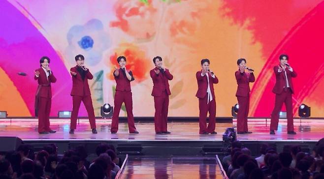 ‘미스터트롯3’ 김용빈 댄스→TOP7 신곡 공개 (사진: '미스터트롯3 갈라쇼')