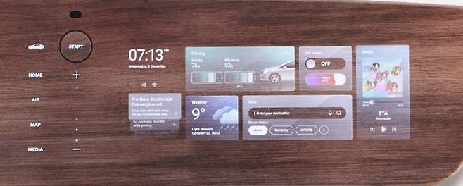 미래나노텍 히든디스플레이필름을 적용한 전장용 IML 제품. 인탑스 제공