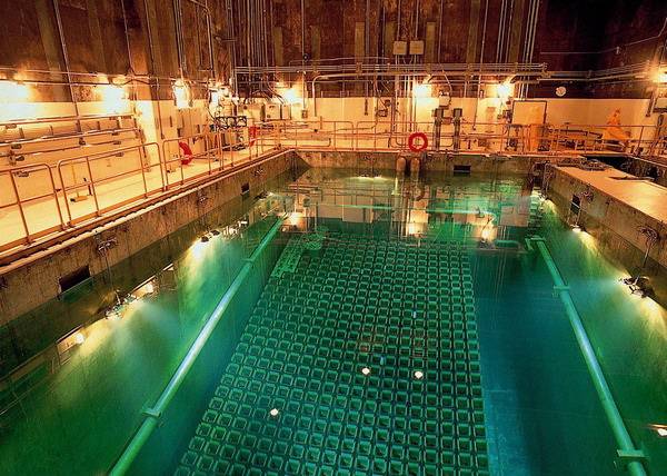 부산 기장군 고리원자력발전소에서 사용후핵연료를 저장수조에 보관하고 있는 모습. 국제신문DB