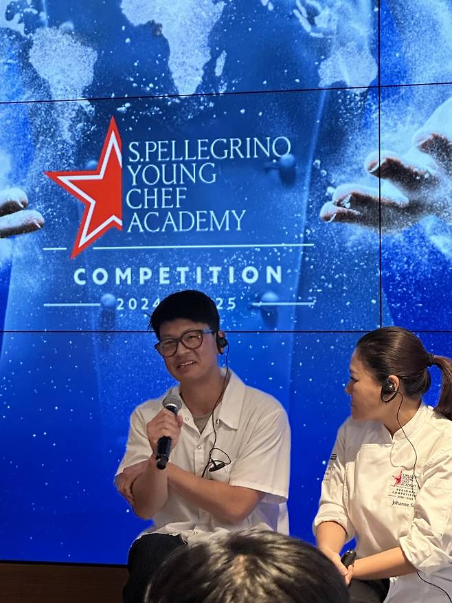 임정식 정식당 셰프가 토론에 참여하고 있다. /사진= 강예신 여행+ 기자