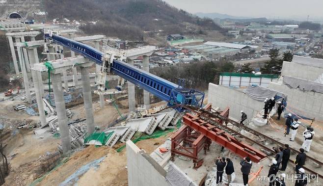 0005171565_001_20250327050019262_20250327_102103.jpg 현대엔지니어링, 국내 토목사업 철수 검토