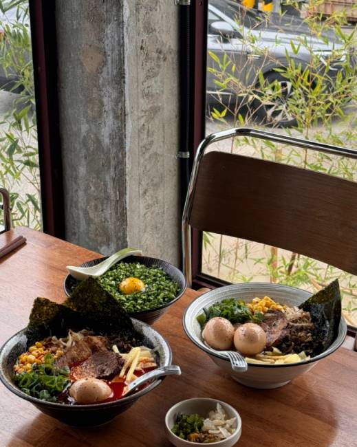 ▲ 멘야산초쿠 시그니처 메뉴들