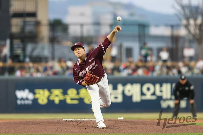 데뷔전 122구 역투로 승리를 따낸 키움 정현우 [키움 히어로즈 제공. 재판매 및 DB 금지]