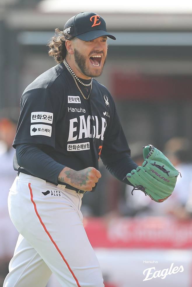 한화 외국인 투수 폰세. 28일 KIA와 홈 개막전에 선발 등판한다.(한화 이글스 제공)