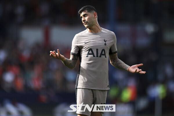 토트넘 홋스퍼 센터백 크리스티안 로메로. 사진┃뉴시스/AP