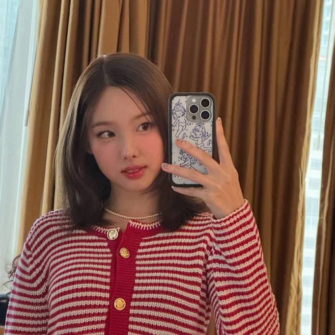 인스타그램 @nayeonyny