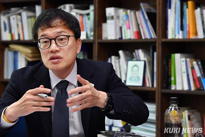 박주민 국회 보건복지위원장의 모습. 곽경근 대기자