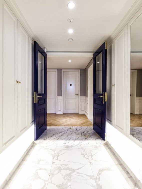 대리석 현관 [출처: HAUSMANN]