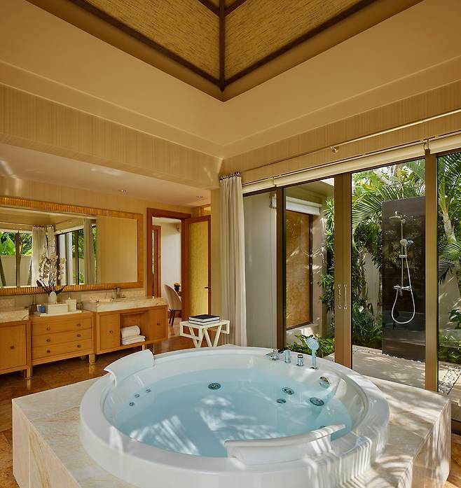 전 객실에 설치된 Real Jacuzzi브랜드의 고급 자쿠지. 사진제공|팜투어