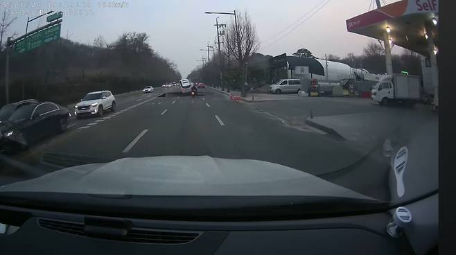 IMG_5314.jpeg 강동구 싱크홀 블랙박스 영상