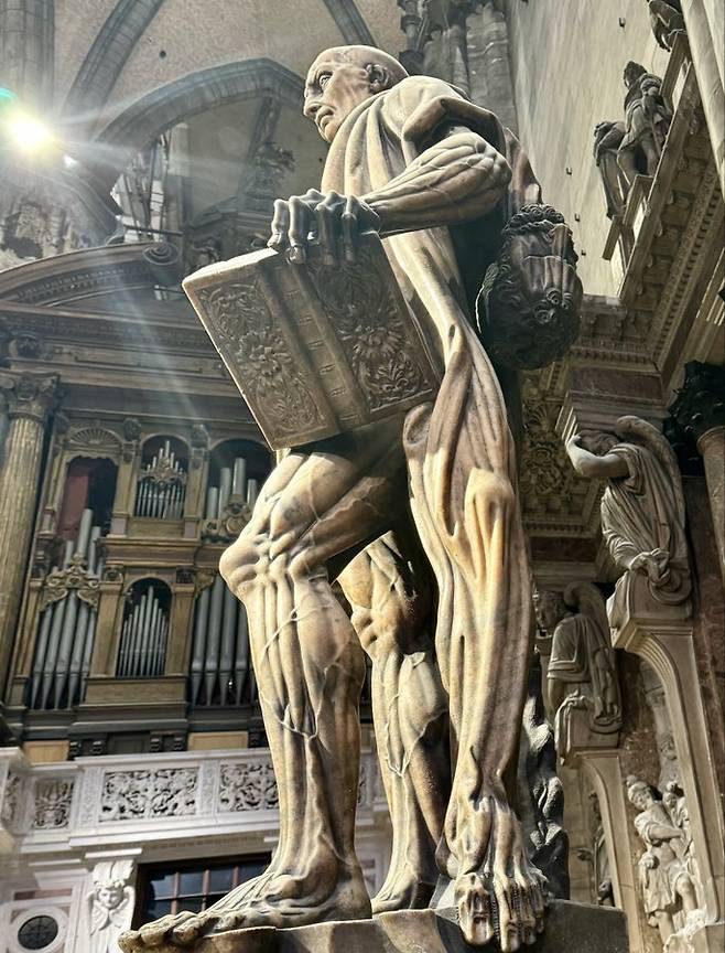 GnGGpl4WgAA4hn-.jpg 예수 12사도 중 한명인 사도 "바르톨로메"