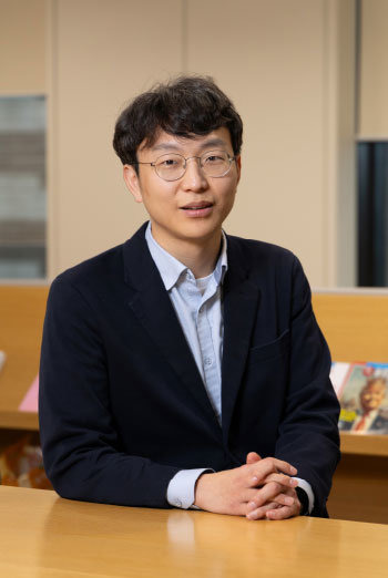 이른바 ‘저속노화’ 열풍을 일으킨 정희원 서울아산병원 노년내과 교수. 이상윤 객원기자