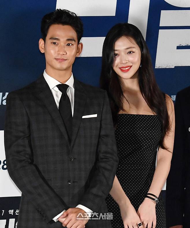 김수현-설리. 영화 ‘리얼’ 언론 배급 시사회 및 기자간담회. 2017. 6. 26.  스포츠서울 DB.