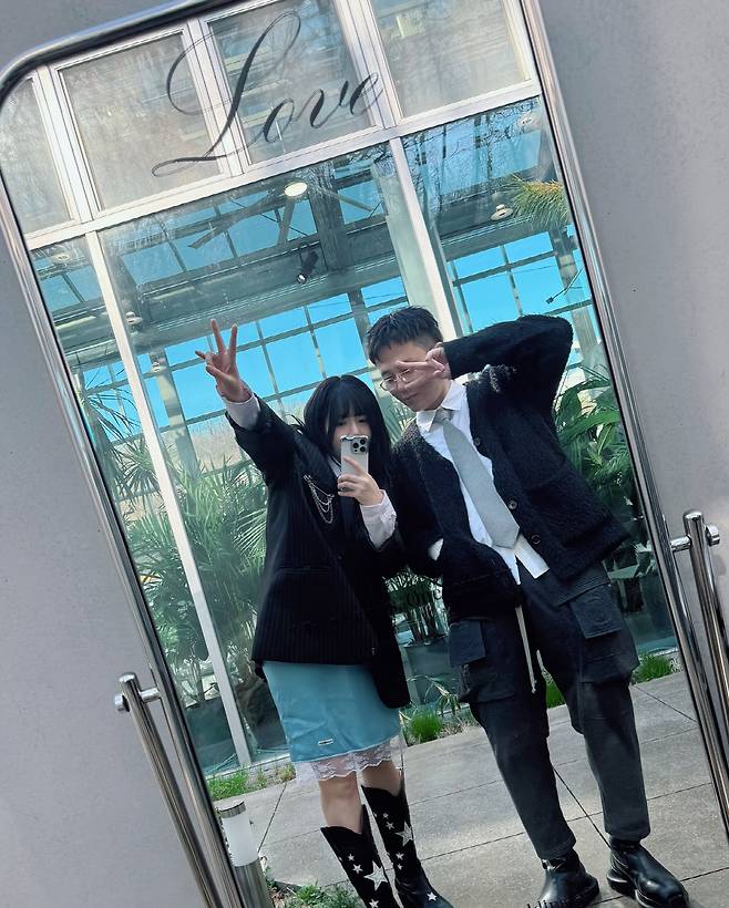 현아(왼쪽), 용준형. 사진 출처=현아 계정