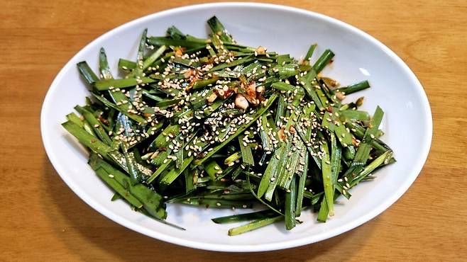 20250329_190719.jpg 냉이 된장찌개에 냉동목심