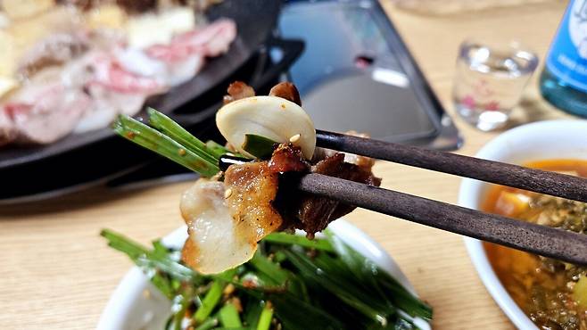 20250329_224229.jpg 냉이 된장찌개에 냉동목심