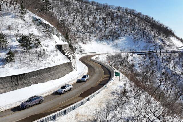 마칸 일렉트릭 주행 모습. 포르쉐코리아 제공