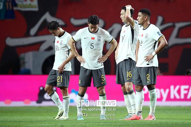 ▲ 2026 북중미 월드컵 본선 직행이 좌절된 중국이 3-4위에 주어지는 플레이오프 티켓을 어떤 방식으로라도 확보하겠다는 희망으로 가득하다. 6월 2연전이 매우 중요해진 중국이다. 인도네시아 원정을 떠난 뒤 홈으로 복귀해 바레인과 만난다. 사실상 인도네시아전이 분수령이다.