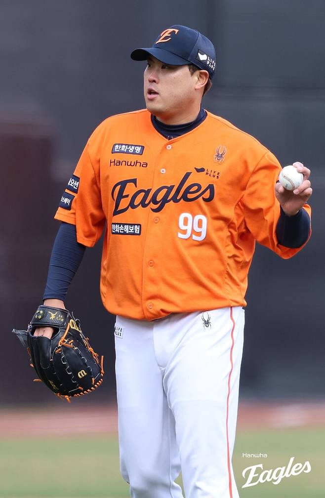 ▲ 올 시즌 압권의 좌우 코너워크를 보여주며 여전한 커맨드와 클래스를 과시하고 있는 류현진 ⓒ한화이글스