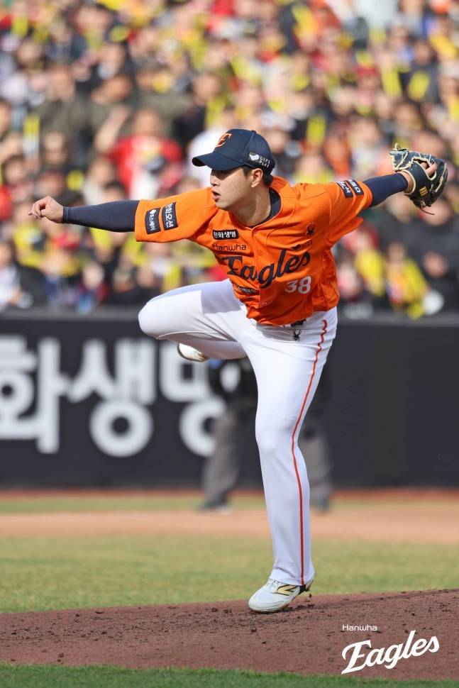 한화 김종수가 29일 대전 KIA전 역투하고 있다. /사진=한화 이글스 제공