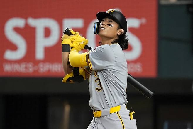 피츠버그 파이리츠 배지환이 2025 미국 메이저리그 시범경기에 출전해 타격하고 있다. AP/연합뉴스