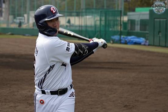 두산 베어스 외야수 추재현이 30일 잠실 삼성전을 앞두고 첫 1군 콜업을 받았다. 두산 베어스
