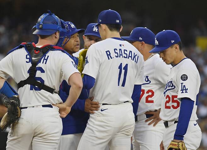 사사키는 1.2이닝을 던지면서 2실점하고 4볼넷을 내줬다. UPI연합뉴스