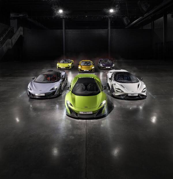 롱테일(Long Tail) 배지를 부착한 6종의 아이코닉한 LT모델