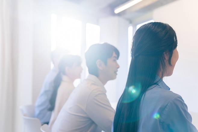 지난해 매출 100대 기업의 과반은 직원 평균 연봉이 1억원을 넘는 것으로 조사됐다.&nbsp;게티이미지뱅크