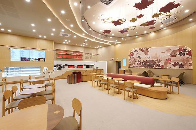 팀홀튼 신논현역점 내부 /사진=김지우 기자 zuzu@