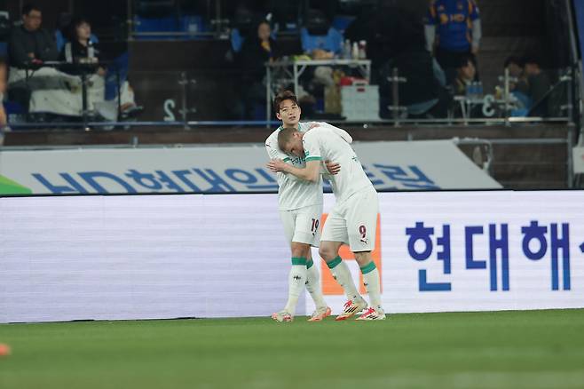 울산문수축구경기장/ K리그1/ 울산HDFC vs 대전하나시티즌/ 대전 신상은 득점/ 골 세레머니/ 사진 김정수
