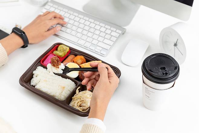 암 치료 후 직장 복귀했다, ‘식사’ 어떻게 해결하지?