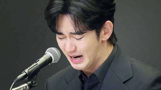 김수현은 "수사기관을 통해 철저히 검증할 수 있는 절차를 밟겠다. 고 김새론 유족의 증거가 진실이라면 법적으로 검증받을 것을 요청한다"고 말했다. 뉴스1