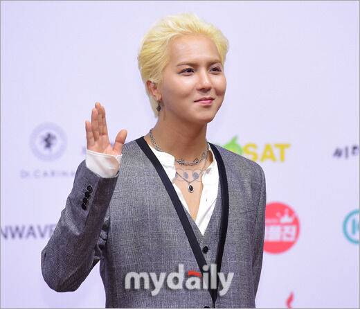 위너 송민호 / 마이데일리