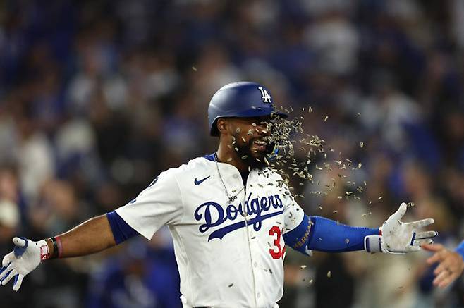 1일(한국 시각) 애틀랜타와 홈 경기에서 1회말 선제 결승 2점 홈런을 날린 에르난데스. 연합뉴스