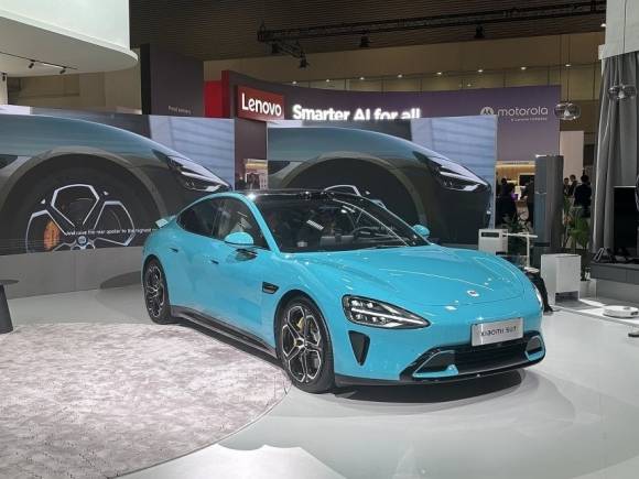 스페인 바르셀로나에서 열린 ‘모바일 월드 콩그레스 2025’(MWC 2025)에서 지난달 5일(현지시간) 전시된 샤오미 SU7 모습. 2025.3.5 연합뉴스