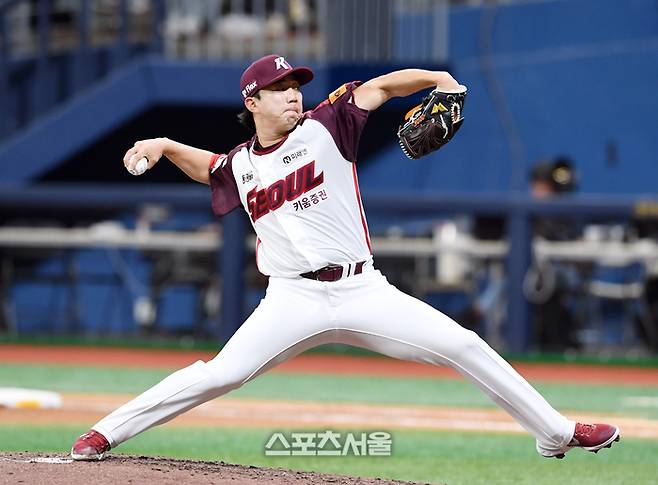 문성현은 KBO리그 통산 280경기 25승 37패 18홀드 16세이브, 평균자책점 5.00을 기록했다. 고척 | 박진업 기자 upandup@sportsseoul.com