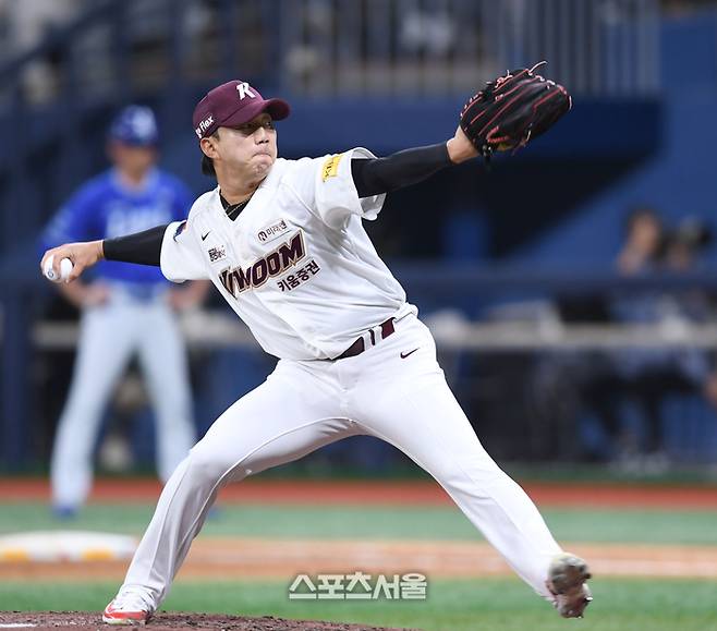 문성현이 FA 계약을 위한 새로운 투구에 나선다. 고척 | 최승섭기자 thunder@sportsseoul.com