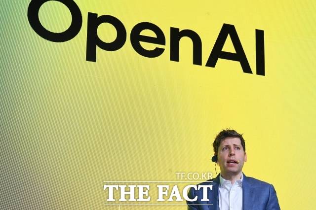 샘 올트먼 오픈AI CEO가 지난 2월4일 서울 중구 더플라자호텔에서 열린 '카카오 미디어데이'에 참석해 취재진의 질문에 답변하고 있다. /서예원 기자