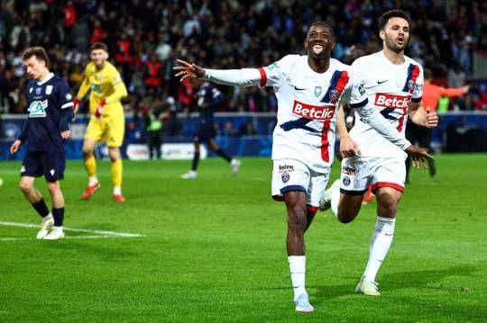 골 세리머니 하는 PSG 뎀벨레. 사진[AFP=연합뉴스]