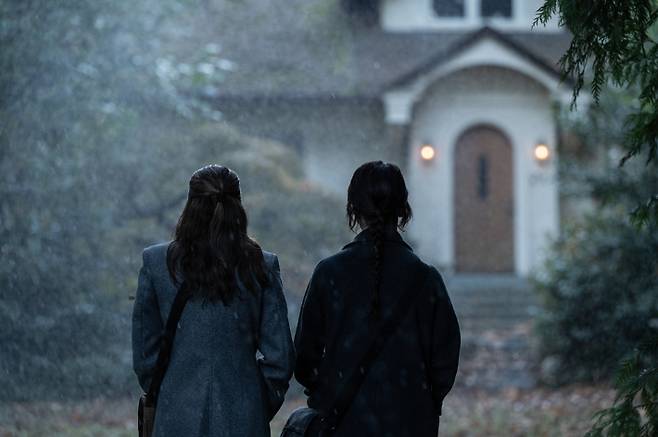 외화 '헤레틱' 스틸컷. ㈜이놀미디어, 롯데컬처웍스㈜롯데시네마 제공