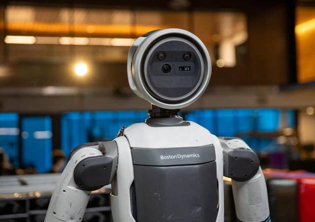 보스턴다이내믹스 휴머노이드 로봇 ‘올 뉴 아틀라스’. 사진 제공=현대차