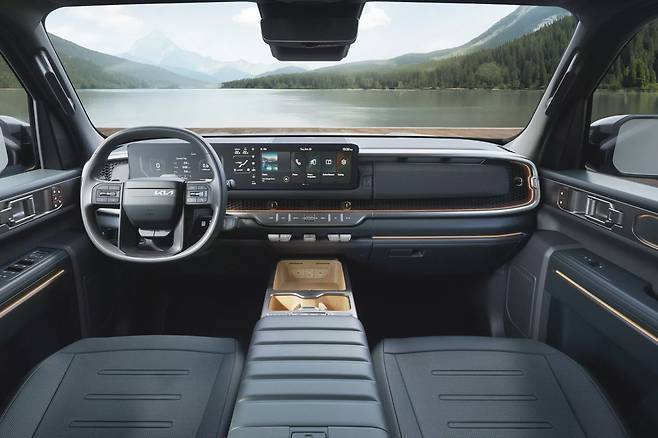 기아 타스만 실내