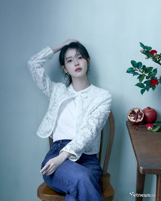 최근 넷플릭스 시리즈 '폭싹 속았수다'를 마무리한 아이유와 인터뷰를 가졌다. (사진=넷플릭스 제공)