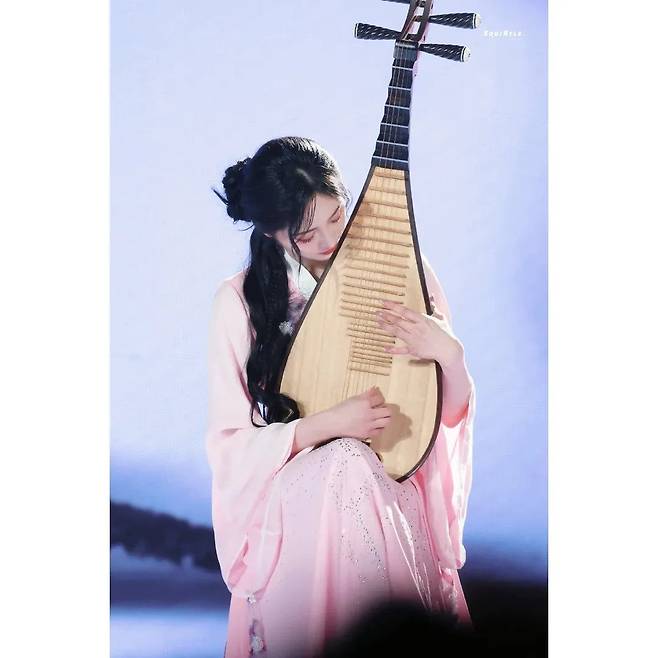 487466796_18105704314493308_340304377723538870_n.webp.ren.jpg 포텐간 주결경 한복 공정은 포도일 가능성이 높아보인다