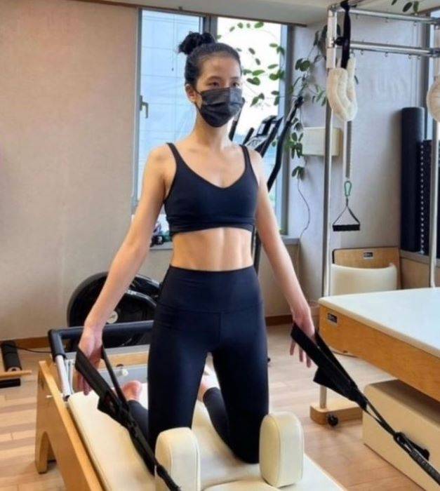 블랙핑크 지수는 필라테스와 플라잉 요가를 즐겨한다./사진=지수 인스타그램 캡처