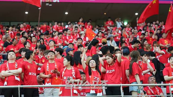 김도훈 임시감독이 이끄는 한국축구대표팀이 11일 오후 서울월드컵경기장에서 중국을 상대로 2026 FIFA 북중미월드컵 아시아지역 2차 예선 C조 최종전을 펼쳤다. 경기전 중국응원단이 관중석에 자리하고있다. 상암=정시종 기자 capa@edaily.co.kr /2024.06.11.