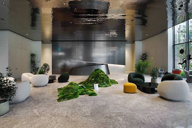 '더샵갤러리' 1층 라운지 전경. 포스코이앤씨 제공